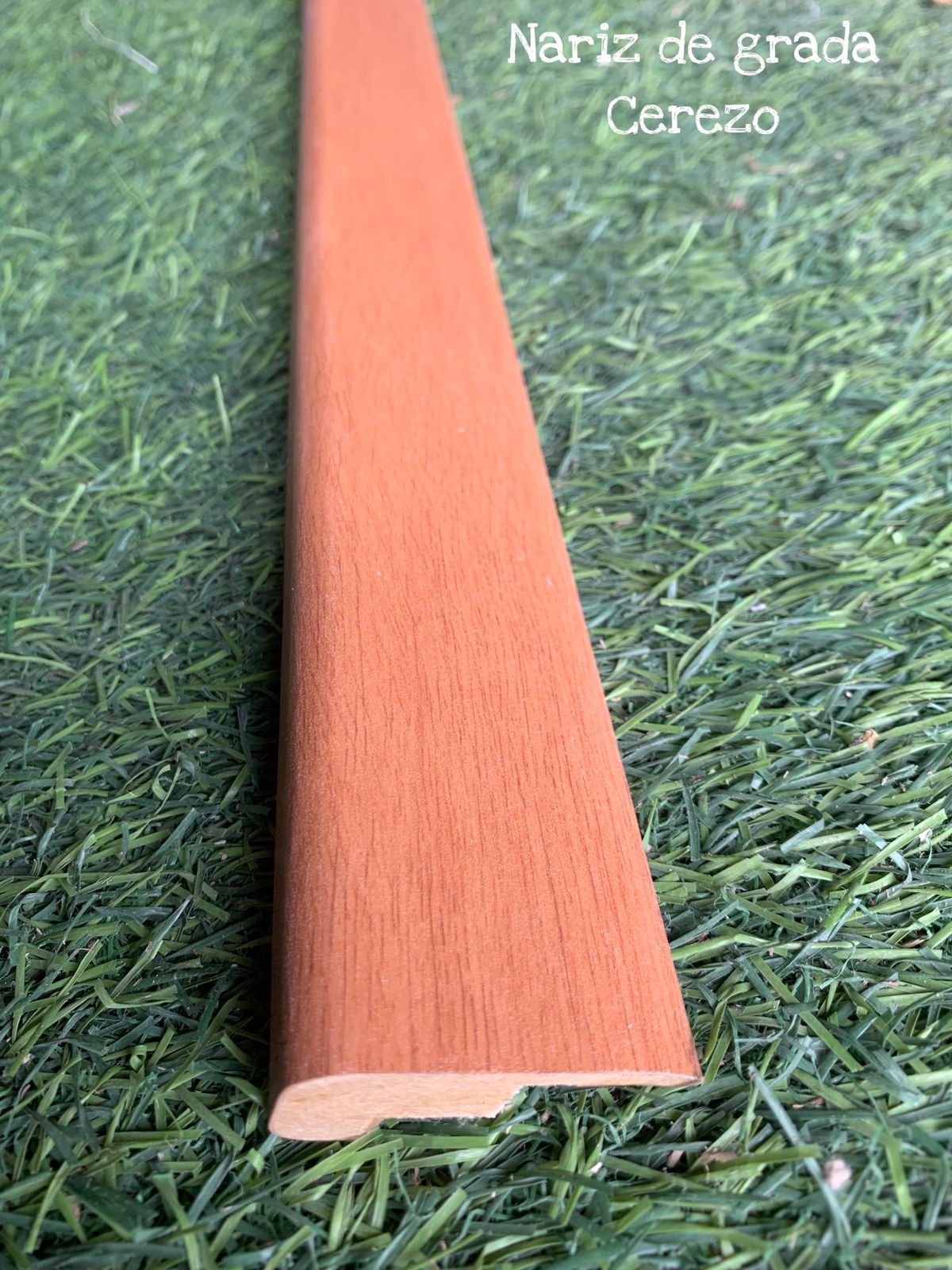 Moldura Nariz de Grada Cerezo
